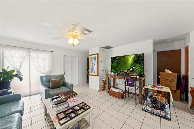 1111 SE 8th TER # 3B, Cape Coral, FL 33990