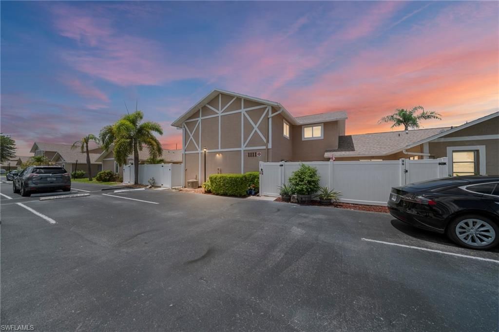 1111 SE 8th TER # 3B, Cape Coral, FL 33990