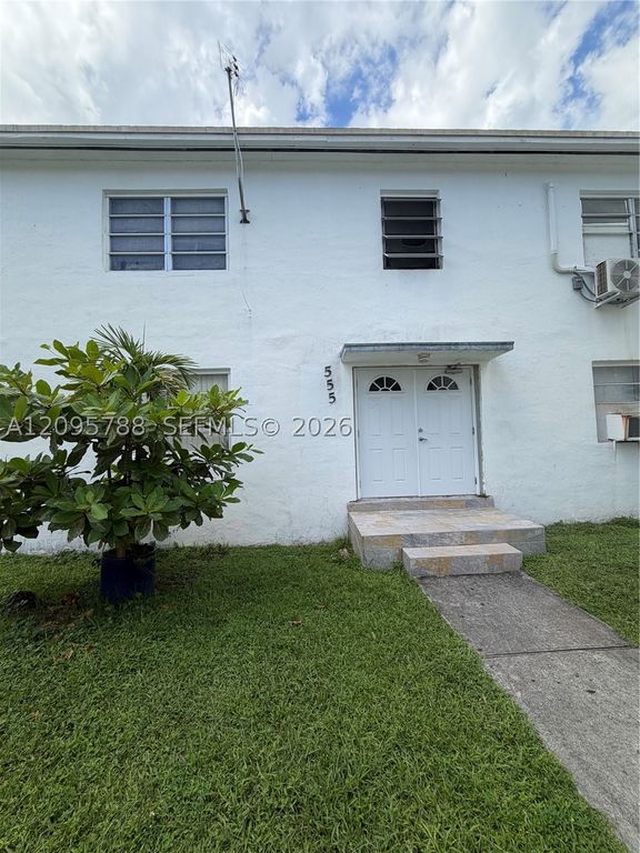 558 SW 7th St 8, Miami, FL 33130
