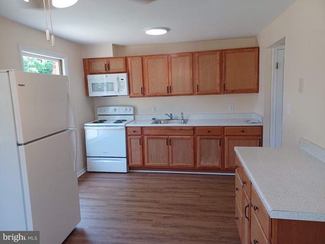 220 E WHITLOCK AVE, Winchester, VA 22601