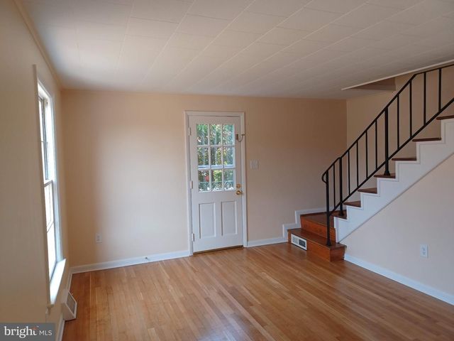 220 E WHITLOCK AVE, Winchester, VA 22601