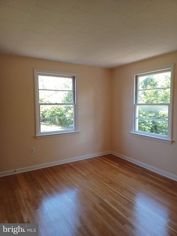 220 E WHITLOCK AVE, Winchester, VA 22601