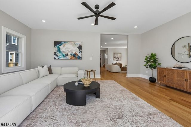 110 Elmwood Rd, Verona Twp., NJ 07044