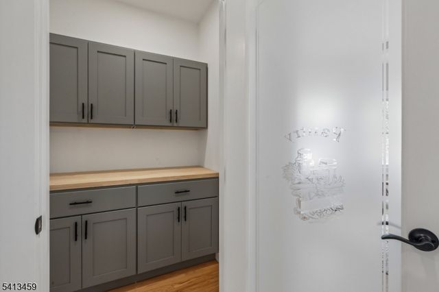 110 Elmwood Rd, Verona Twp., NJ 07044