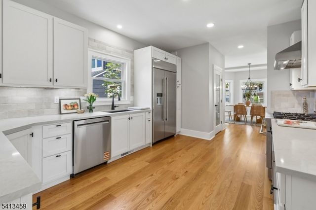 110 Elmwood Rd, Verona Twp., NJ 07044