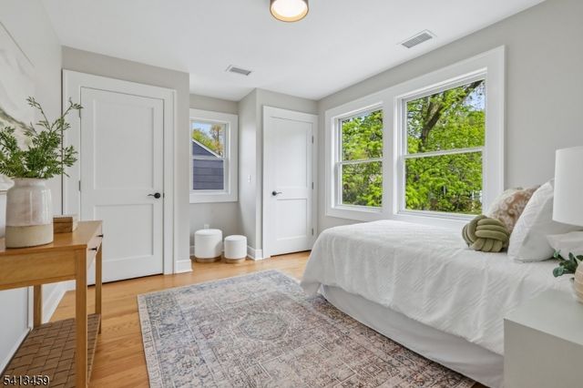 110 Elmwood Rd, Verona Twp., NJ 07044