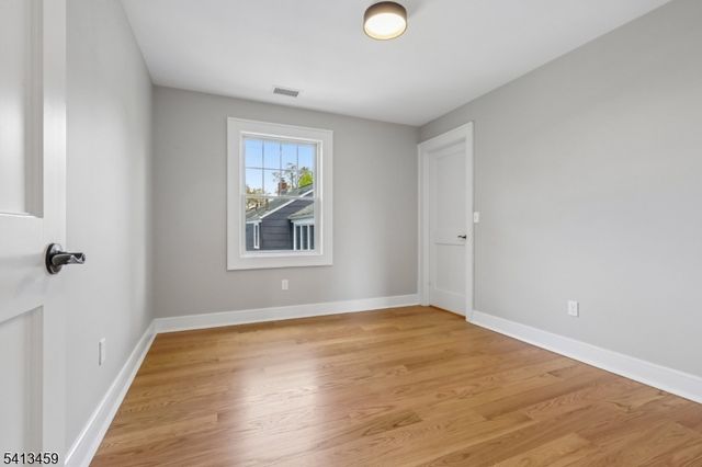 110 Elmwood Rd, Verona Twp., NJ 07044