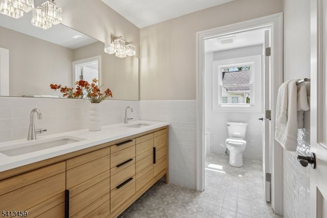 110 Elmwood Rd, Verona Twp., NJ 07044