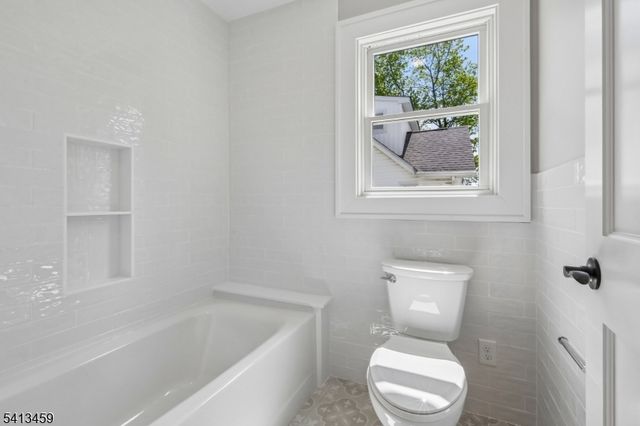 110 Elmwood Rd, Verona Twp., NJ 07044