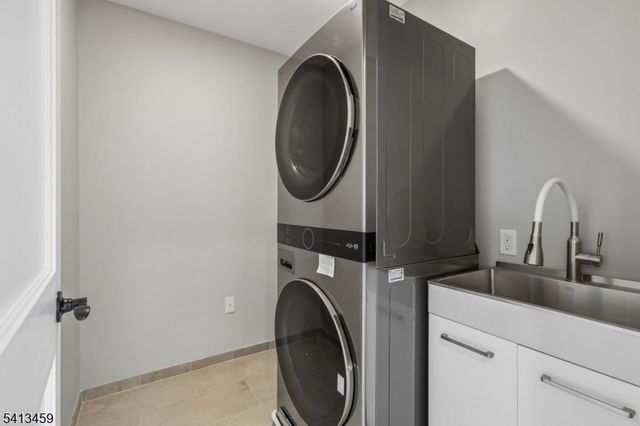 110 Elmwood Rd, Verona Twp., NJ 07044