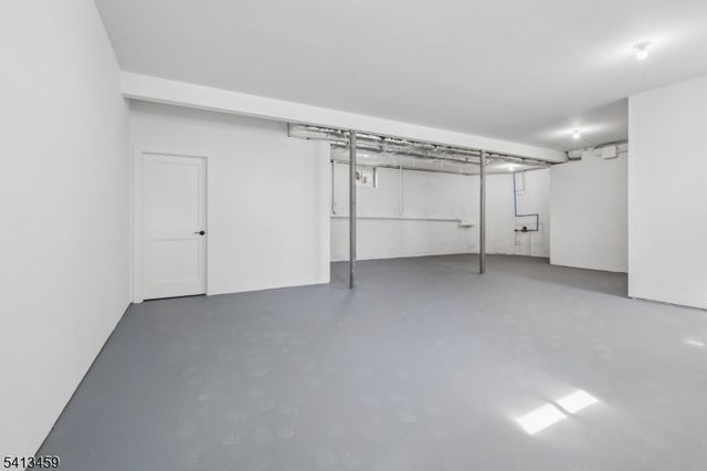 110 Elmwood Rd, Verona Twp., NJ 07044