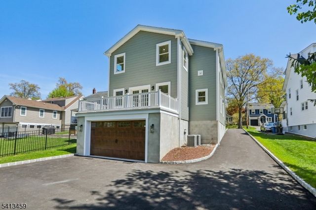 110 Elmwood Rd, Verona Twp., NJ 07044