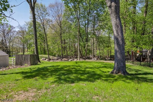 110 Elmwood Rd, Verona Twp., NJ 07044