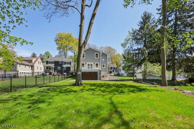 110 Elmwood Rd, Verona Twp., NJ 07044