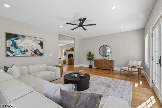 110 Elmwood Rd, Verona Twp., NJ 07044