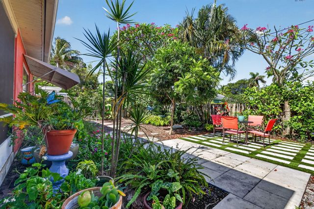 1525 N M Street, Lake Worth Beach, FL 33460