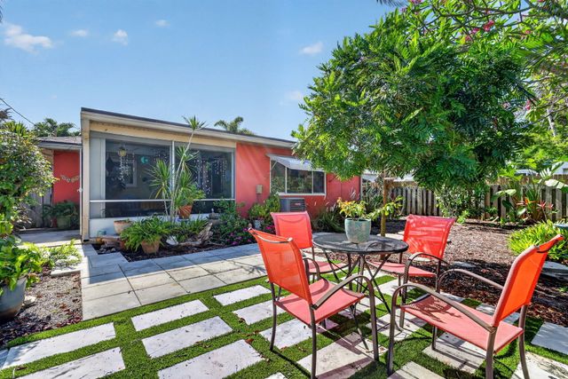 1525 N M Street, Lake Worth Beach, FL 33460
