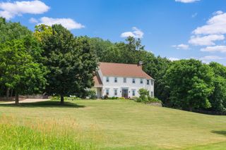 W279N7090 Millpond WAY, Hartland, WI 53029