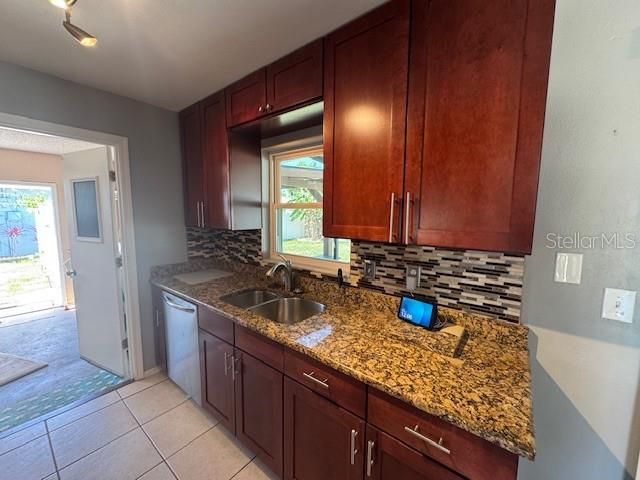 5172 ISLAND DATE STREET, Sarasota, FL 34232