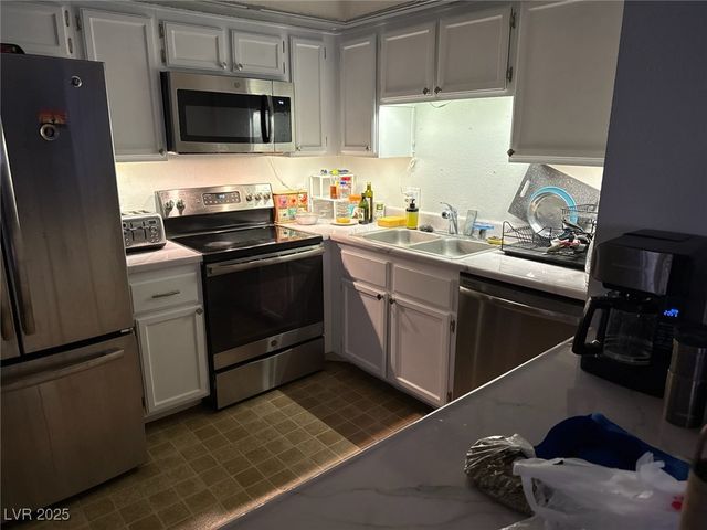 900 Boulder Springs Drive 201, Las Vegas, NV 89128