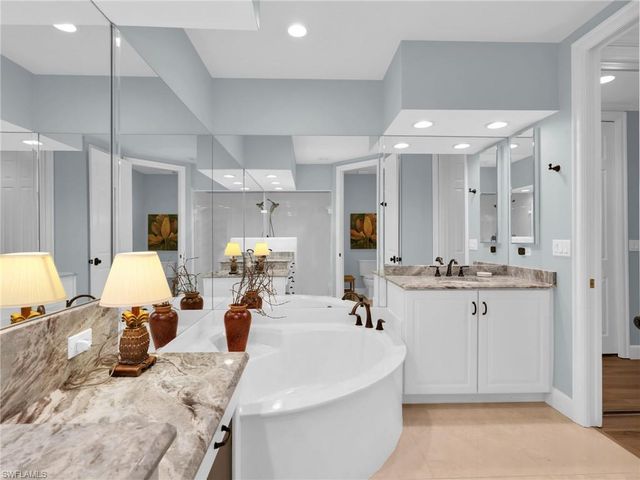 3131 Lancaster DR 1, Naples, FL 34105