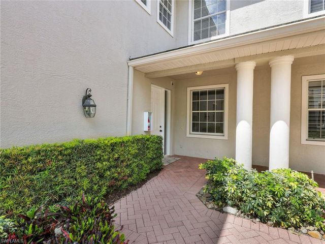 3131 Lancaster DR 1, Naples, FL 34105