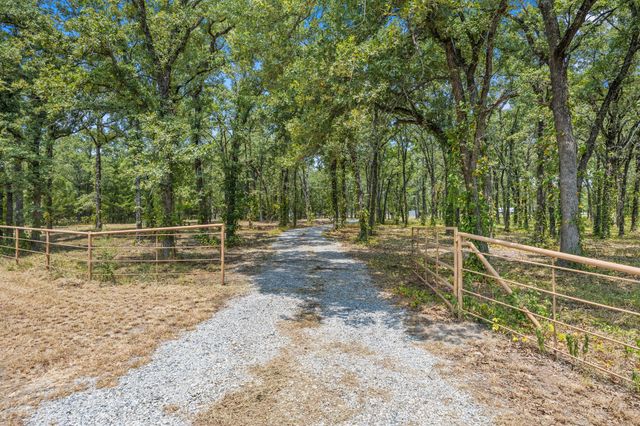1250 Brooks Lane, Kaufman, TX 75142