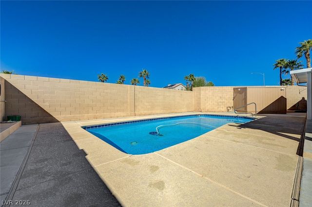 3439 Fox Bluff Drive, North Las Vegas, NV 89032