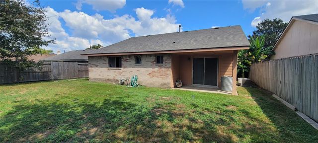 4315 Queens Retreat Drive, Houston, TX 77066