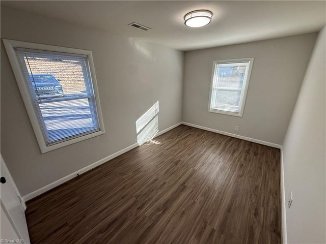 233 N Sunset Drive F, Winston-salem, NC 27101