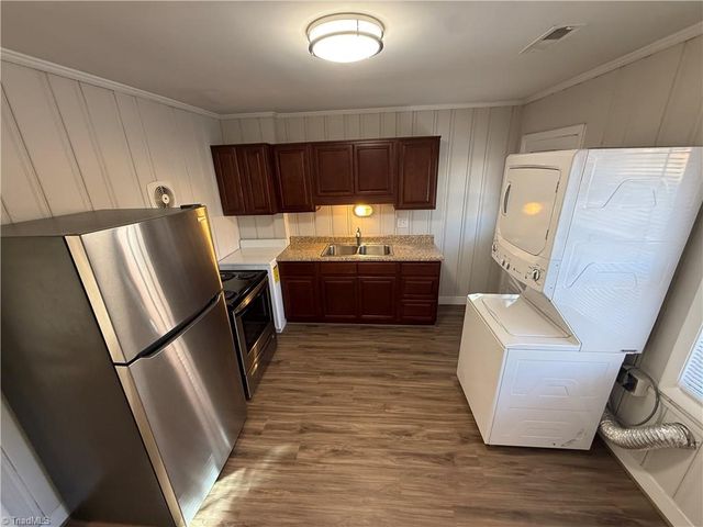 233 N Sunset Drive F, Winston-salem, NC 27101