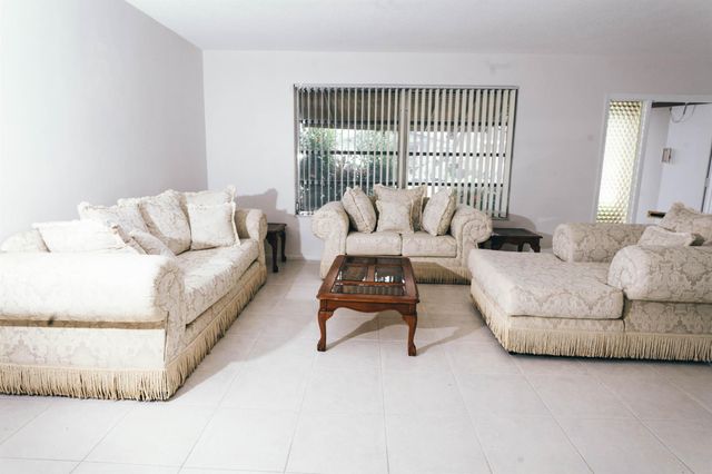 4941 NW 55th Street, Tamarac, FL 33319