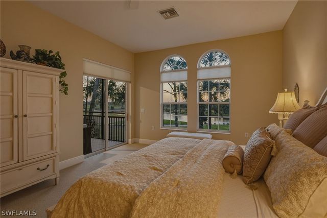 9031 Cherry Oaks TRL 201, Naples, FL 34114
