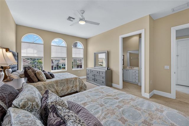 9031 Cherry Oaks TRL 201, Naples, FL 34114