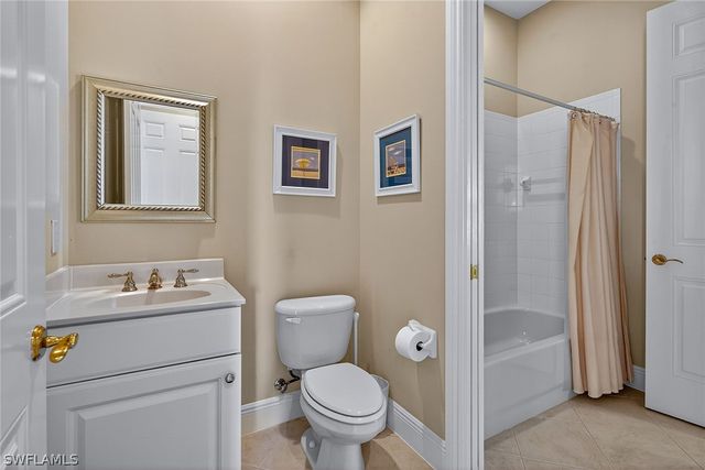 9031 Cherry Oaks TRL 201, Naples, FL 34114