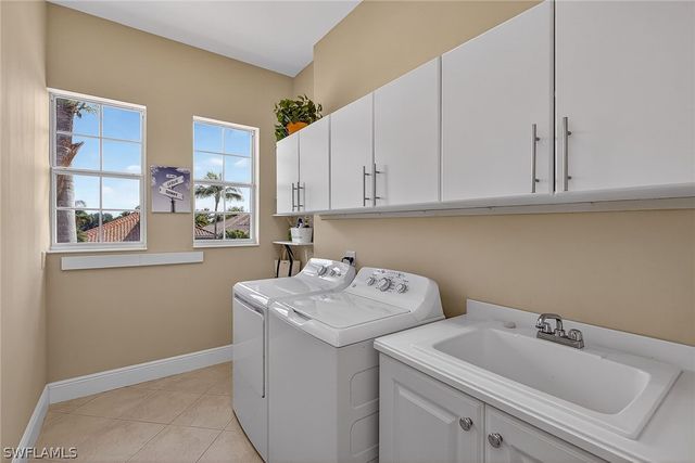 9031 Cherry Oaks TRL 201, Naples, FL 34114