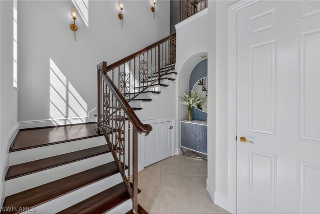 9031 Cherry Oaks TRL 201, Naples, FL 34114