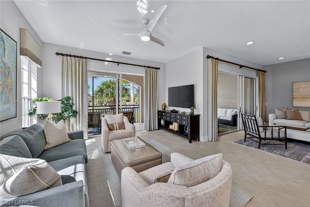 9031 Cherry Oaks TRL 201, Naples, FL 34114