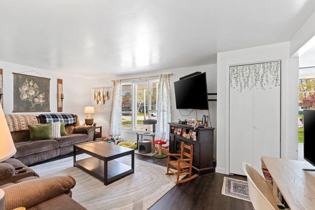 2516 N VIEW COURT, Green Bay, WI 54303