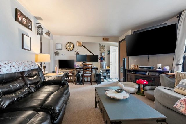2516 N VIEW COURT, Green Bay, WI 54303