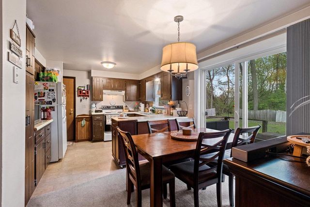 2516 N VIEW COURT, Green Bay, WI 54303