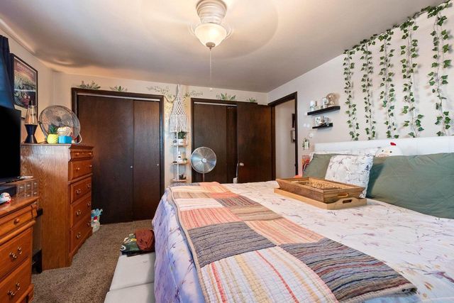 2516 N VIEW COURT, Green Bay, WI 54303