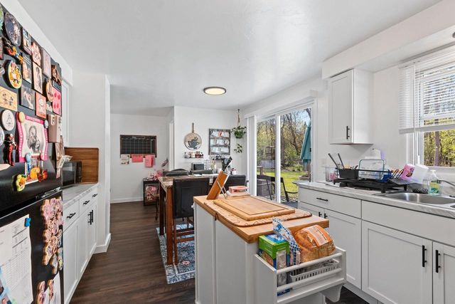 2516 N VIEW COURT, Green Bay, WI 54303