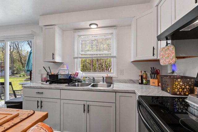2516 N VIEW COURT, Green Bay, WI 54303