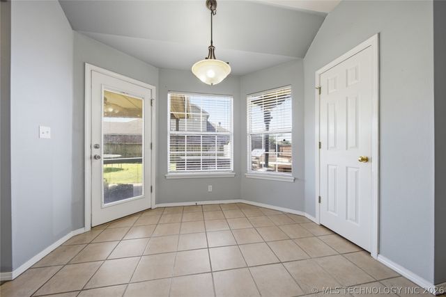 21110 E 40th Street, Broken Arrow, OK 74014