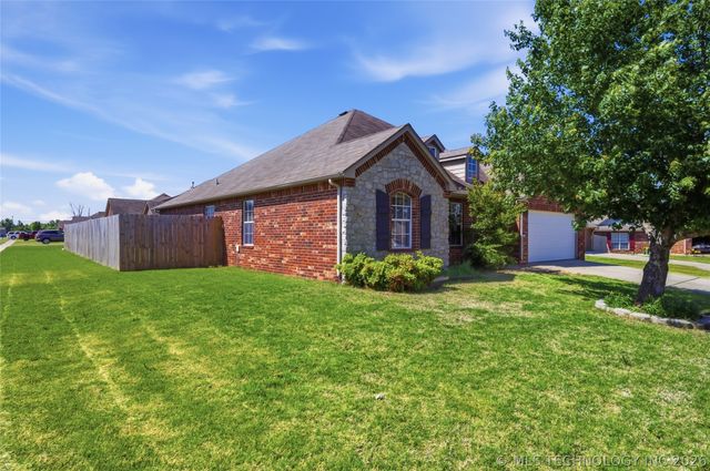 21110 E 40th Street, Broken Arrow, OK 74014