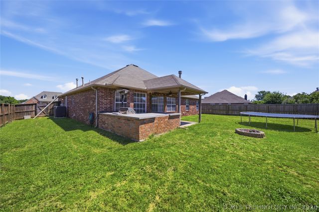 21110 E 40th Street, Broken Arrow, OK 74014