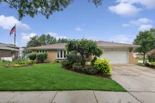 336 79th Avenue, Willowbrook, IL 60527