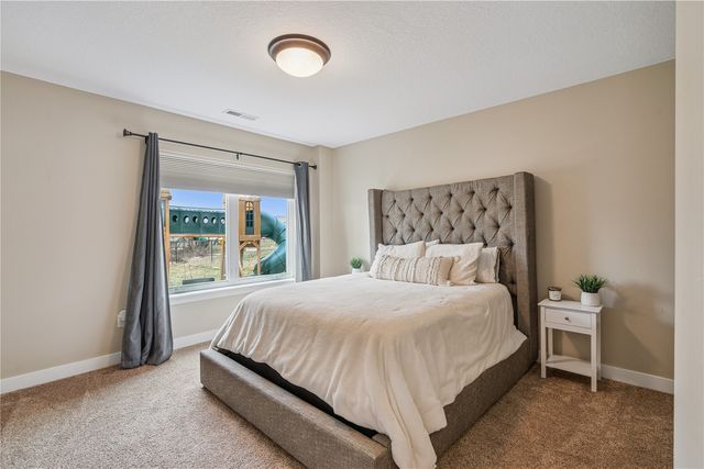 315 N Juniper Street, North Liberty, IA 52317