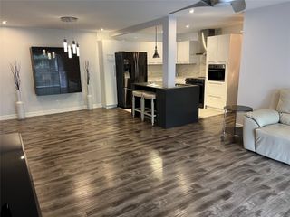 6417 Bayou Glen Road, Houston, TX 77057